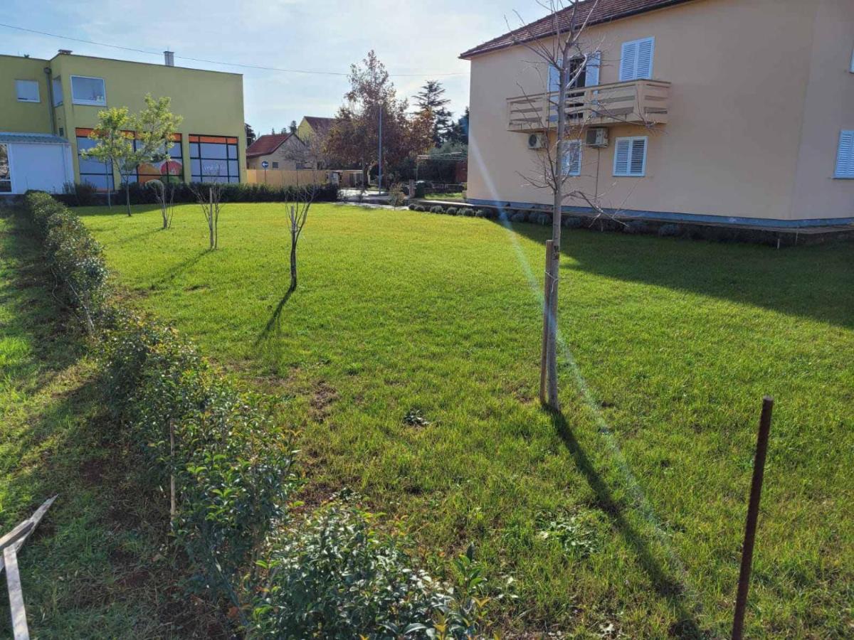 Apartmani Loli Ugljan Exterior foto